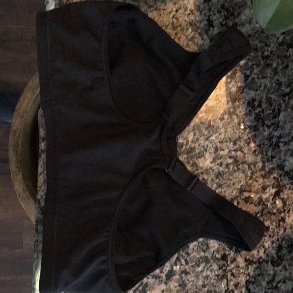 Mastectomy Sports Bra - Picture 2 of 3